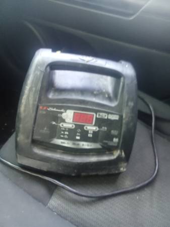 for sale a nice battery charger 1
