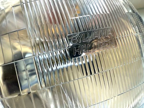 Sylvania 7" Round Halogen Headlight 1