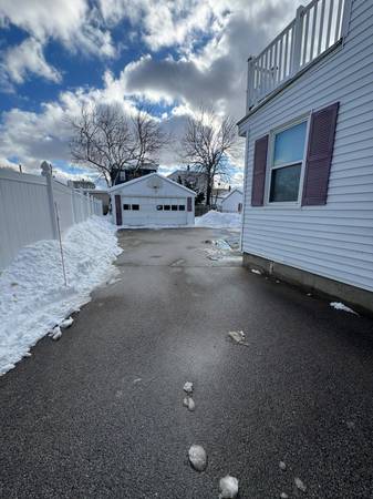 $2400.00 / 3br - 1300ft2 - 3 Bedroom, 1.5 Bath, Laundry and Parking63931922806658123