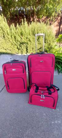 Travel bags red set 1