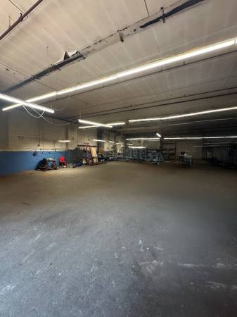 $7,900 / 4800ft2 - Almacén / Taller Mecánico y de Carrocerías junto a Jackie Robinson Pkwy (Brooklyn)63689717840769121