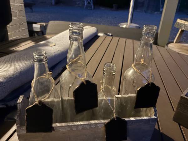 Decorative bottle vases set 1