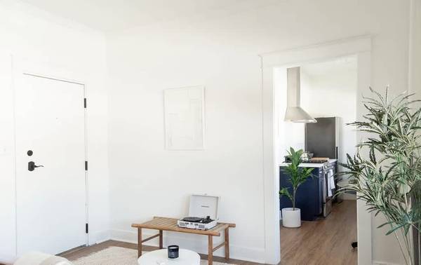 $1,650 / 350ft2 - Controlled Access/Gated, Flooring Throughout, Custom Kitchen Cabinets (1245 Vine St, Los Angeles, CA)64035737967105122