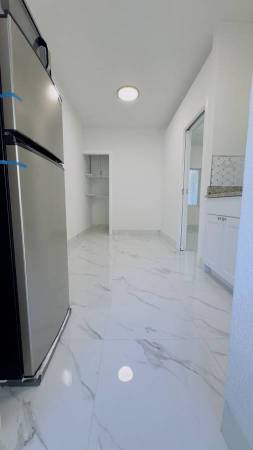 1/1 studio apartment / efficiency 1