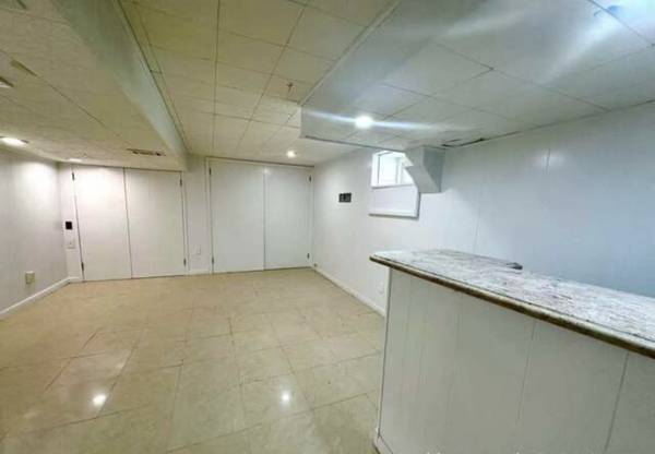 $2,000 / 2br - @ Renovated 2bed Apt w/i "Utilities/ Wi-Fi/ Laundry/ Backyard/ Pet" (Douglaston/ Little Neck, NY)63945362711043123