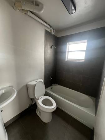 $1,750 / 1br - 575ft2 - 1/1 IN COCONUT GROVE by 27 ave (Coconut Grove)63825138906881122