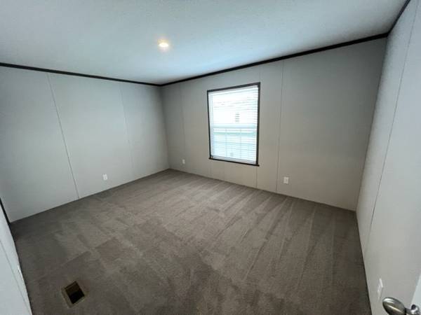 $1,179 / 2br - 896ft2 - $699 Could Move You In! Belleville Community (Belleville Michigan)64018940377601122