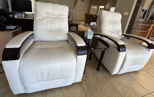 LUXURY Gilman Creek CloudZero Leather Power Recliners (Pair) 1