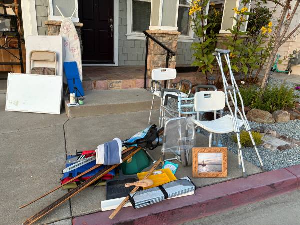FREE – Vintage XC skis, Whiteboard, Household Items 1