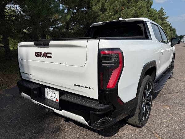 2026 GMC SIERRA EV DENALI - Photo 15