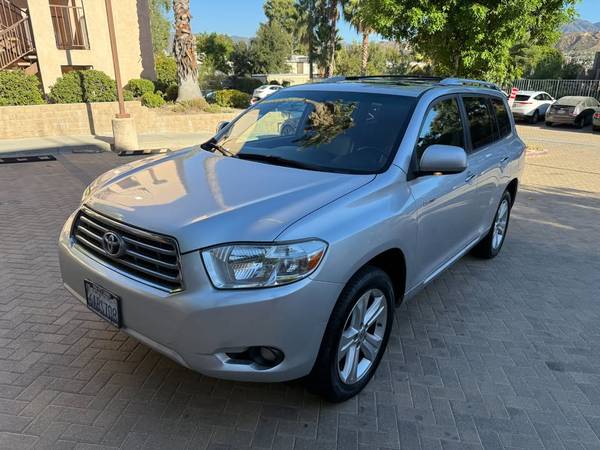 2008 Toyota Highlander Limited. DRIVES LIKE NEW! GREAT CONDITION! 1