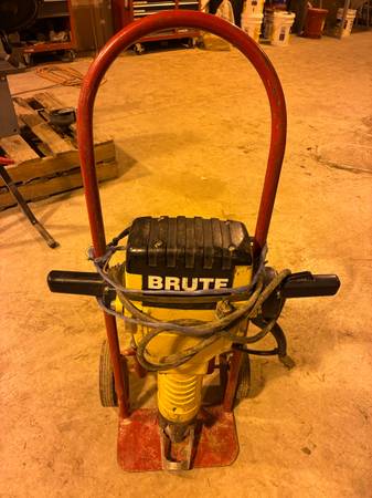 Bosch Brute Jack Hammer 1