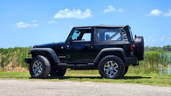 2010 Jeep Wrangler JK Islander Edition - $8,995 (St Petersburg)63443482583171123