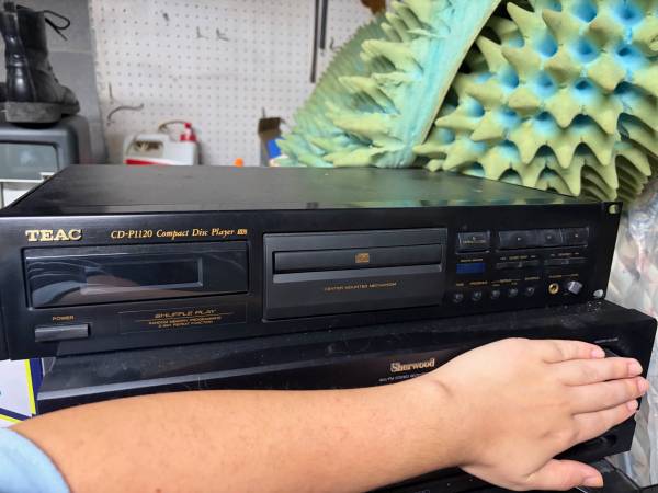TEAC CD-P1120 1