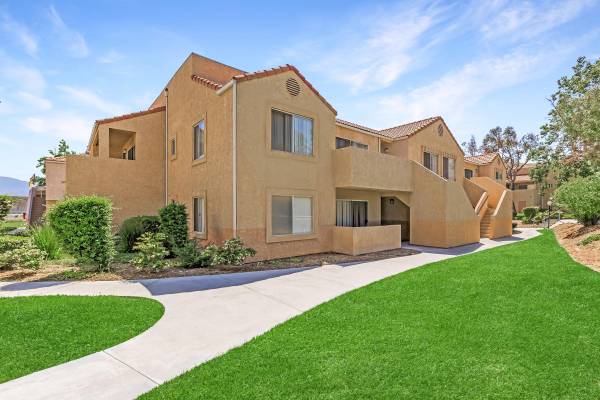 $2,799 / 2br - 1126ft2 - 2/bd, Barbecues, Color-coordinated Carpet and Blinds (Santa Clarita)63700977405953120