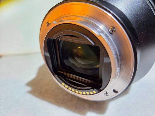 Lente Sony SEL 24-240 mm f3.5-6.3 OSS - 600 $63438233228545124