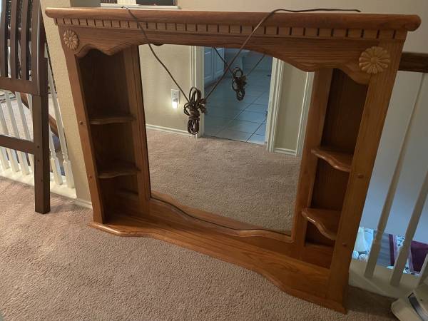 Lighted mirrored hutch 1