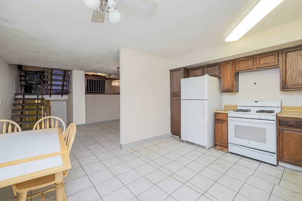 $599,000 / 3br - Single Family Attached (Huguenot)63684763139457123