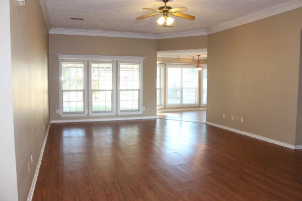 $2,000 / 4br - 1789ft2 - Spacious 4BR Home in Shenandoah – Updated Kitchen, Big Backyard, CSISD (Shenandoah)63885126645121122