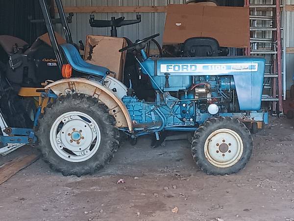 Ford 1100 4X4 Tractor 1