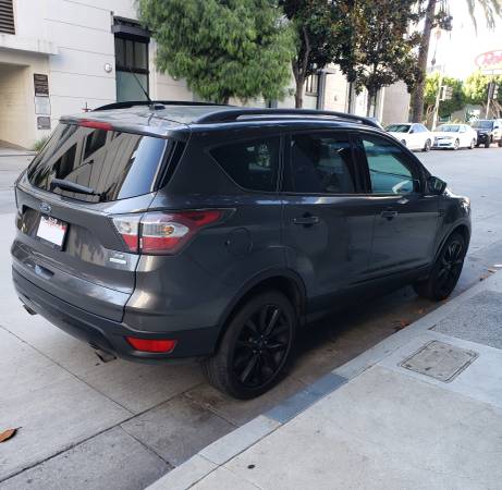 2017 Ford Escape SE (VENDIDO) - $5,000 (Los Ángeles)63618267780355123