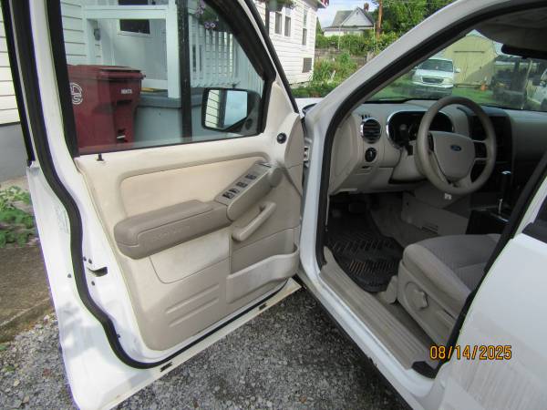 2006 Ford Explorer 4x4 con 112 mil - $2.900 (Johnson City, TN)63470417004163124