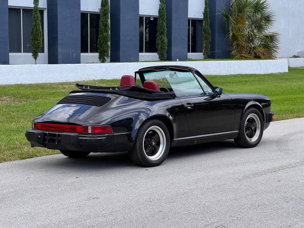 1986 Porsche 911 Carrera descapotable con una combinación de colores increíble - $39,900 (Pompano Beach)63620506327427121