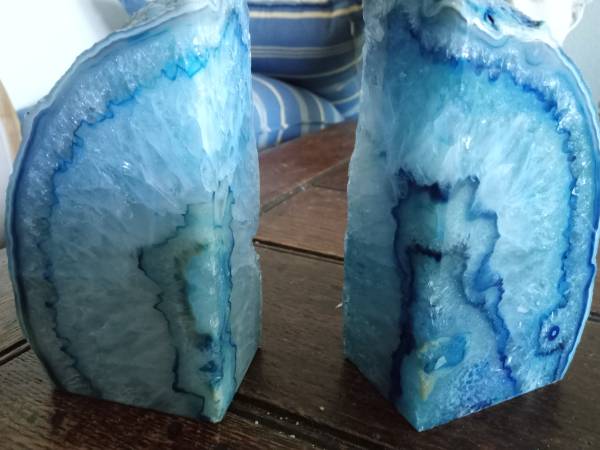 BLUE AGATE BOOKENDS 1