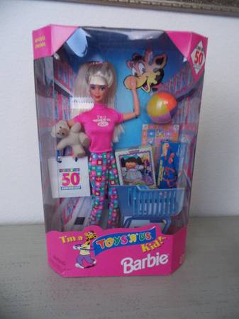 1997 Barbie " I'm A Toys R Us Kid " Doll Set 1