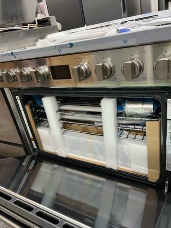 Stainless Steel Electrolux 36 Inch Range Stove 1