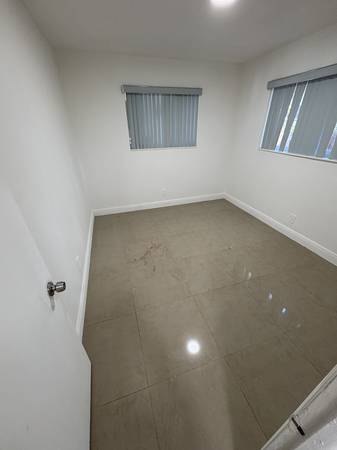 $1,500 / 1br - Beautiful spacious 1 bedroom Apartment only $1500 per month (hollywood)64049275780995121