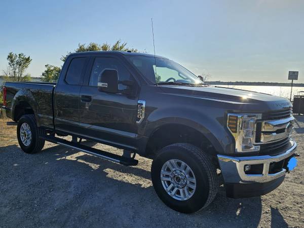 2019 Ford F250 4x4 - Photo 4