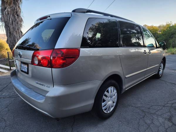 2006 TOYOTA SIENNA LE (CARFAX, SERVICE HISTORY, 164K) RUNS EXCELLENT - $4,500 (SAN DIEGO)63624764273155122