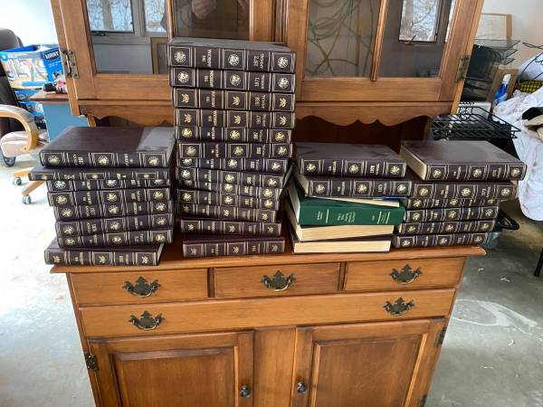Encyclopedia the Americana set 1964 thru 1989 1