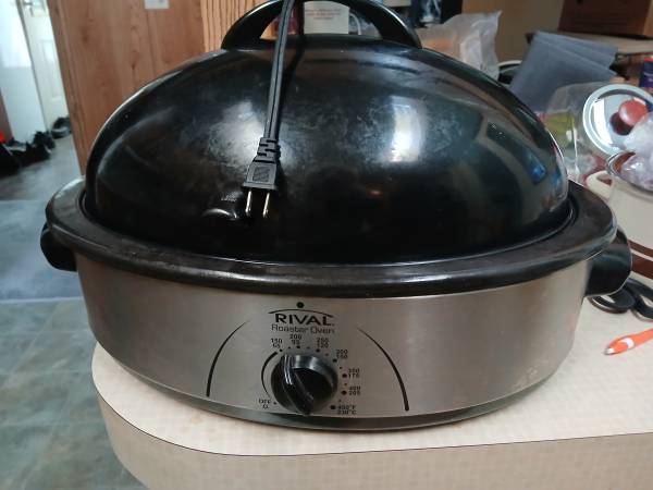Rival Roasting Oven w all inserts 1