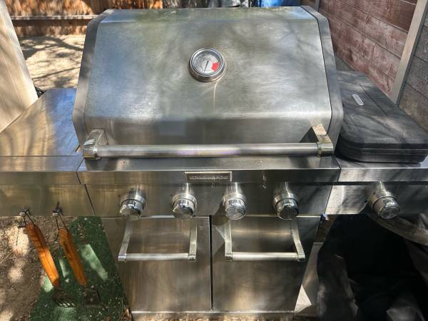 Propane Barbeque Grill 1