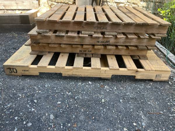 4 pallets 1