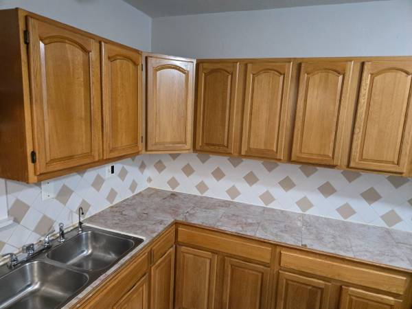 $2,850 / 3br - 3 Bedroom apartment for rent in Brockton63699215798147124
