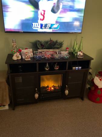 Tv stand / entertainment center 1