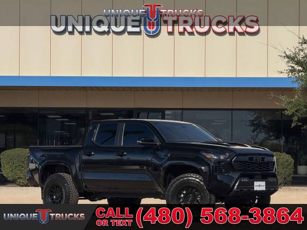 2024 Toyota TACOMA TRD SPORT