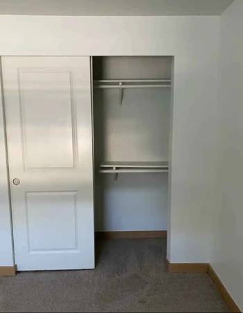 $645 / 1br - 107ft2 - Looking for a Roommate or Lease Take Over in East Bremerton: (East Bremerton)63934414961410121