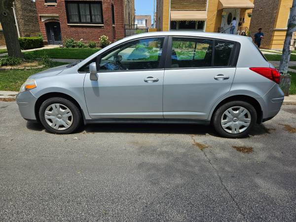 2010 Nissan Versa - $1,600 (Belmont Gardens)63618699425155123
