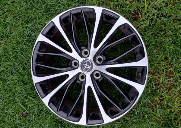 1 OEM TOYOTA CAMRY 18" WHEEL FOR ANY CAMRY 2018 TO 2022 1