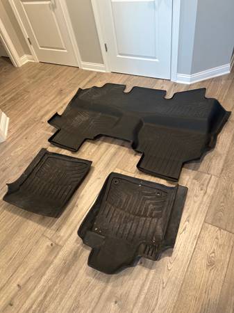 Toyota Tundra WeatherTech Floor Mats 1