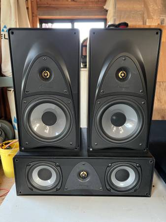 Mirage FRx-3B-1 Studio Monitors with matching FRx-C-1 Center Speaker 1