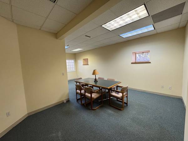 $1,450 / 600ft2 - Renovated Two Office Suite (Acton)63856338421249124