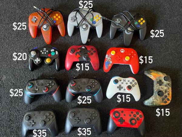 Nintendo Switch Controllers 1