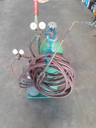 WELDING OUTFIT AND PROPANE TANK 1