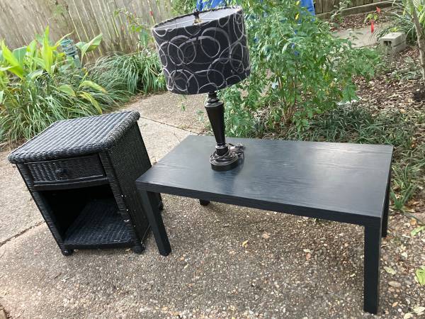 Coffee table , night stand and table lamp lot 1