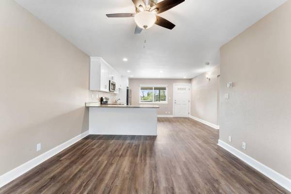 $2,695 / 2br - 811ft2 - Quartz Counters/Open Kitchen/Stainless Steel Appliances/Wooden Floors (fremont / union city / newark)63658045561857121